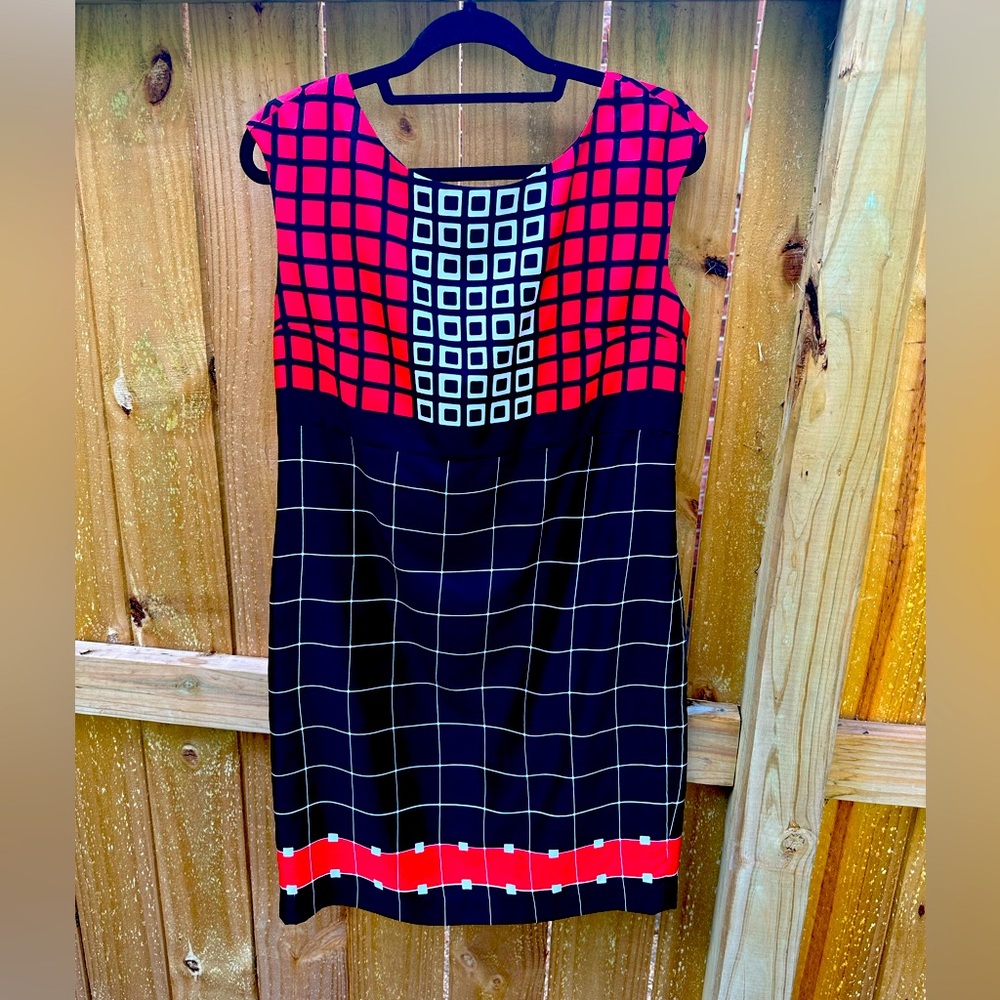 Anne Klein red and black dress. Middle dress. Size 8